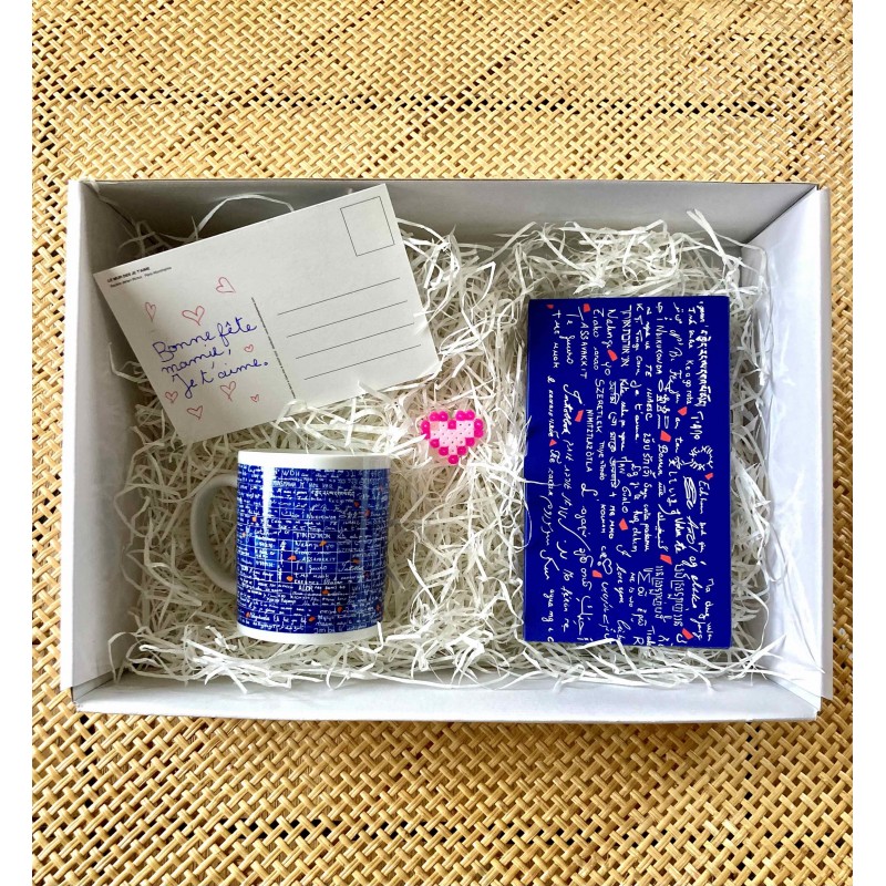 Our chocolate gift set. Souvenir of le Mur des je t'aime. Chocolate bar made in Montmartre by Arnaud Larher