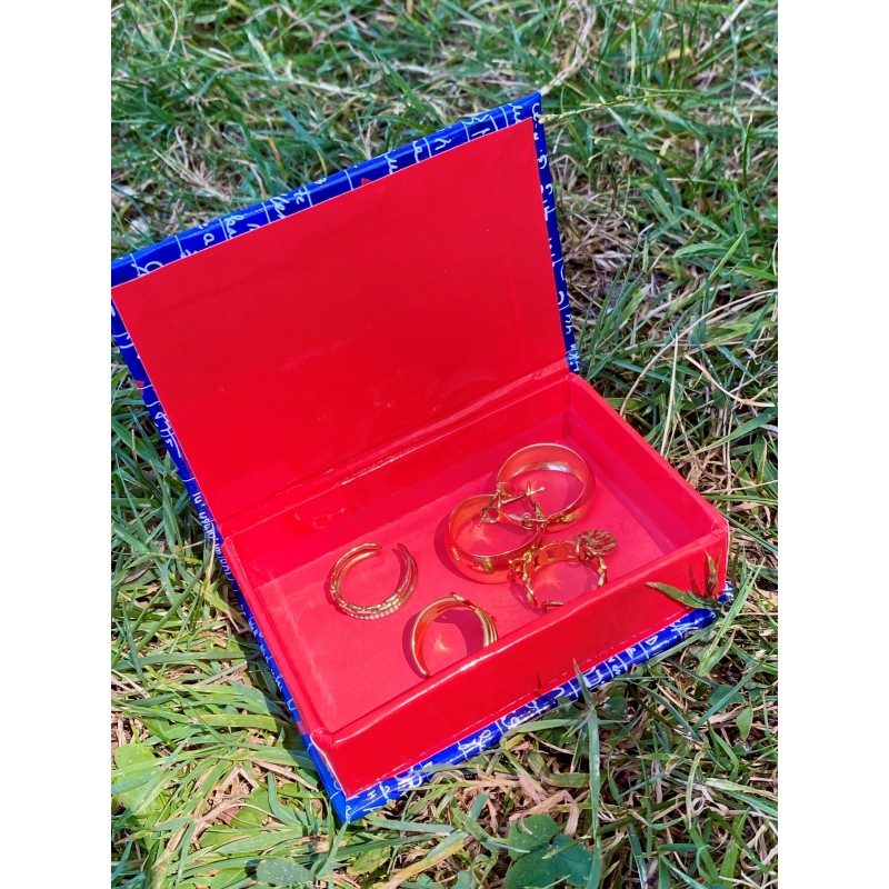 boite-à-bijoux-mur-des-je-taime-bleu-rouge-Montmartre-Paris-cadeau